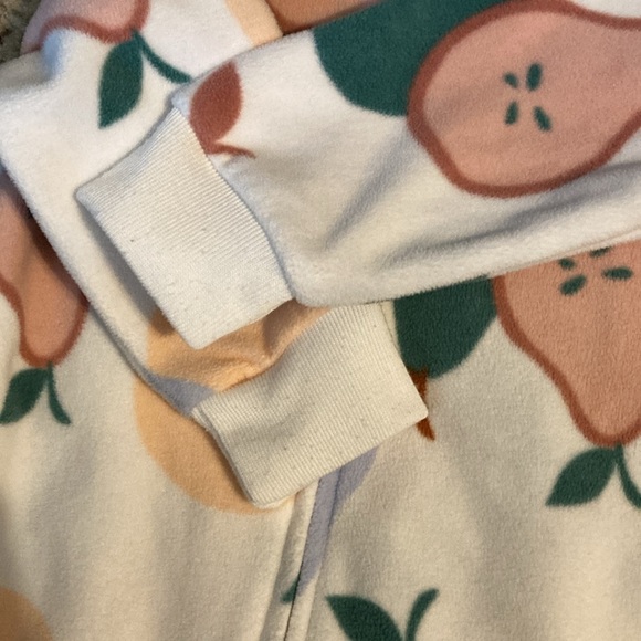 3/$10 Carter white with pears footed sleeper. In excellent condition. - Picture 4 of 6